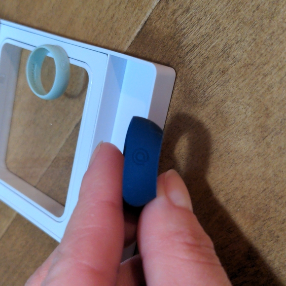 Silicone Wedding Band Set - Picture 5 of 6